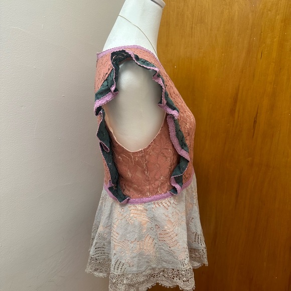 Sugar & Lips Ruffles Blouse - Picture 3 of 4